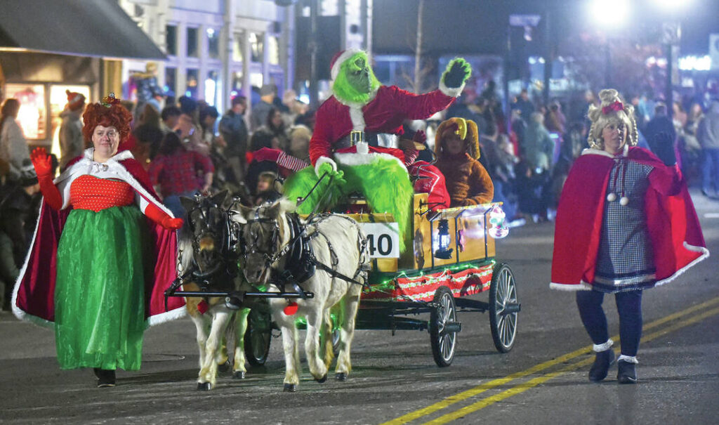 Grinch brings Christmas on horseback Miami Valley Today